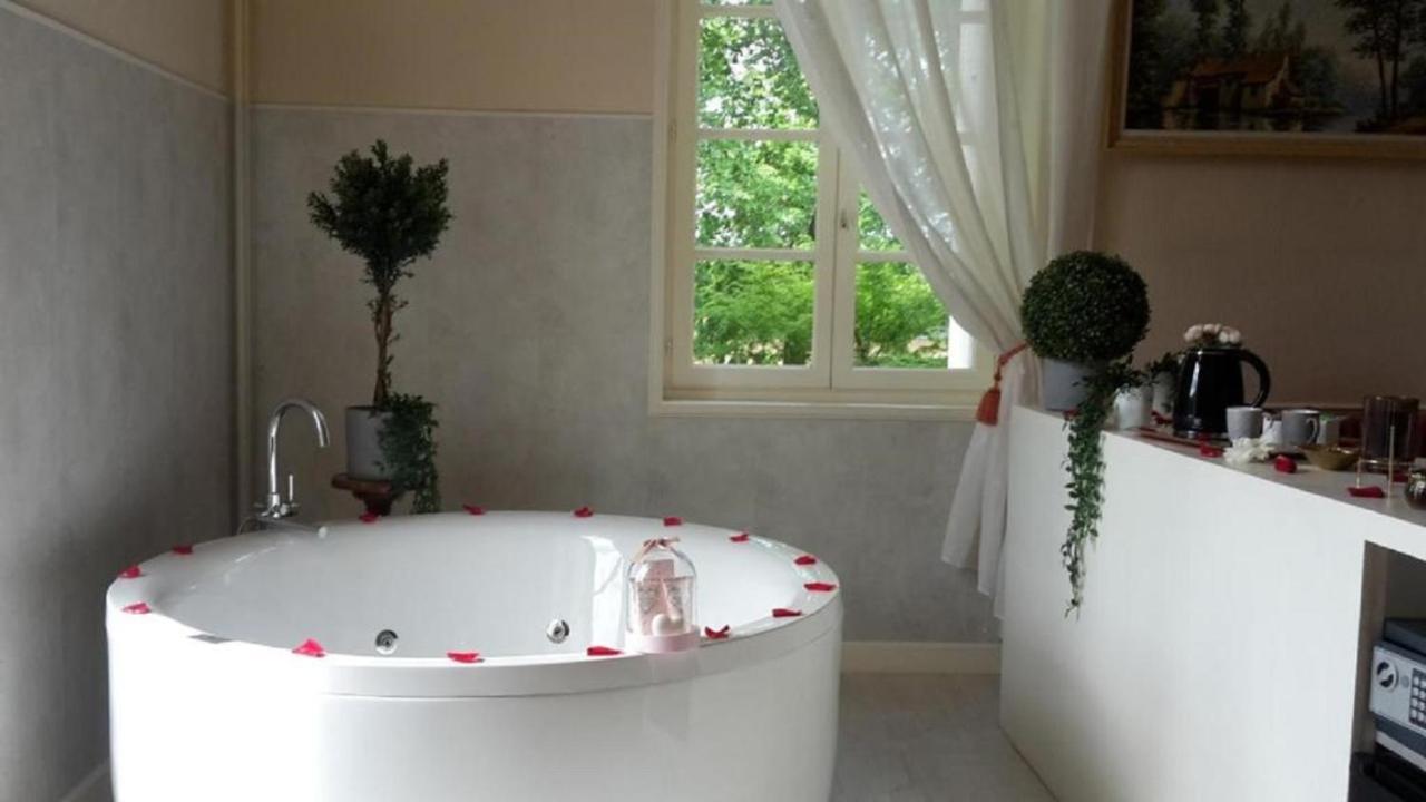 Chateau Marith - Etablissement Climatise Avec Piscine Hotell Clairac  Eksteriør bilde