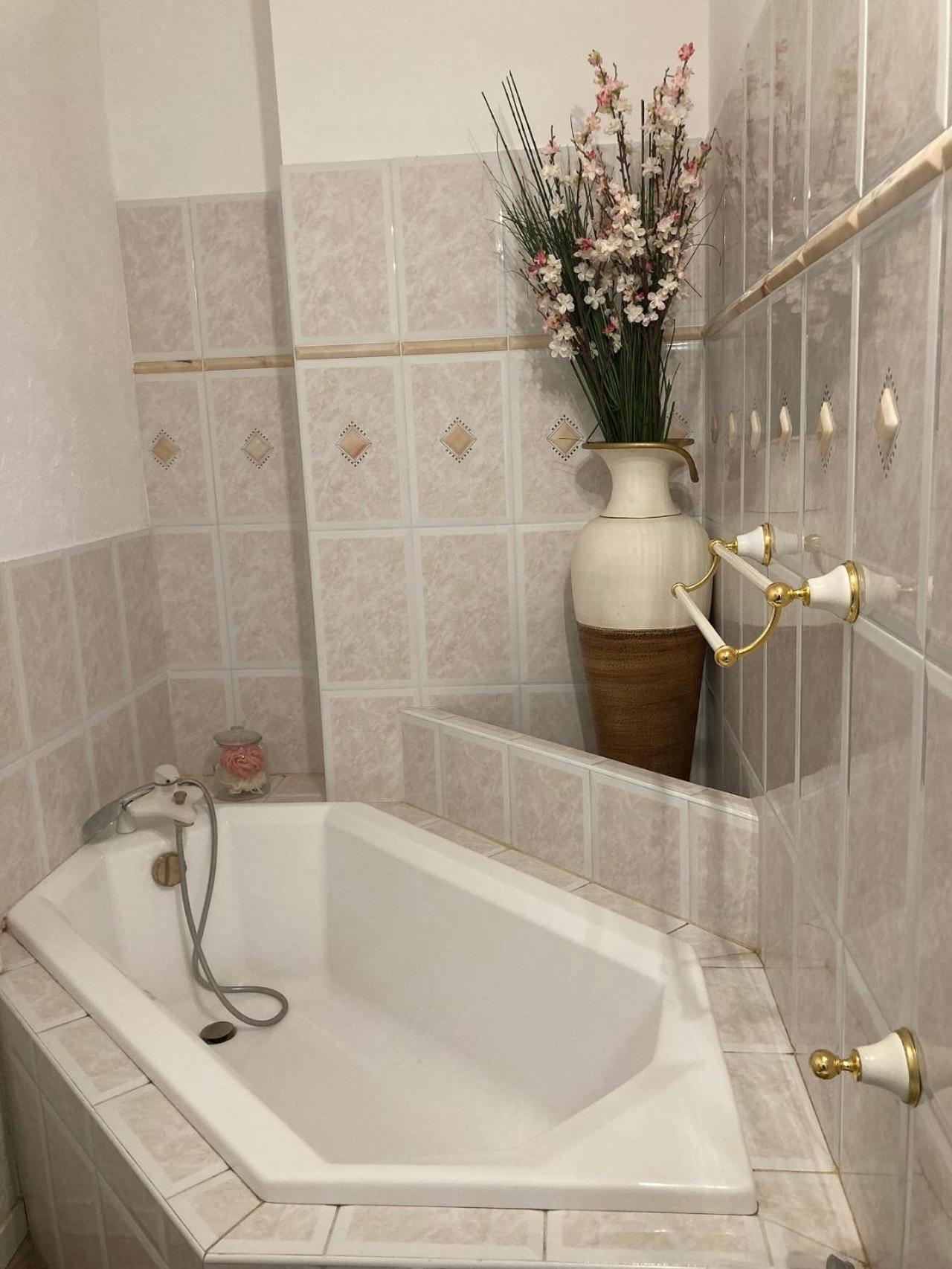 Chateau Marith - Etablissement Climatise Avec Piscine Hotell Clairac  Rom bilde